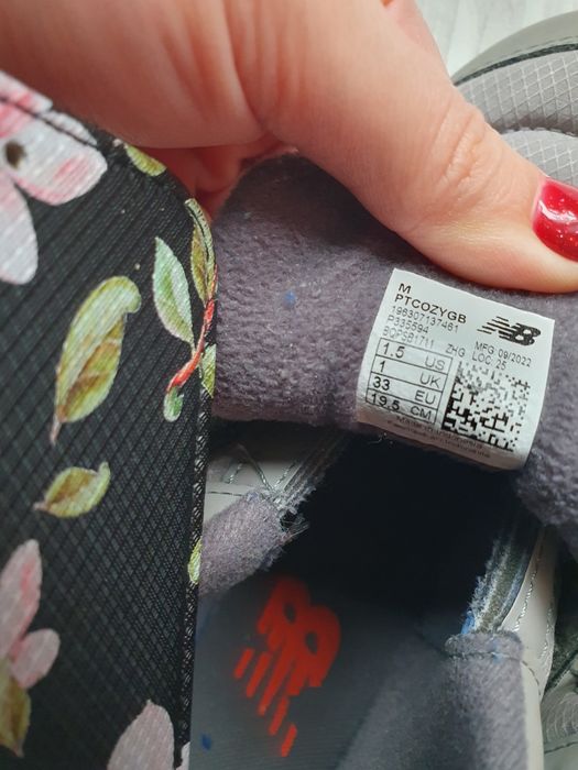 Încălțăminte mar 33 și 29