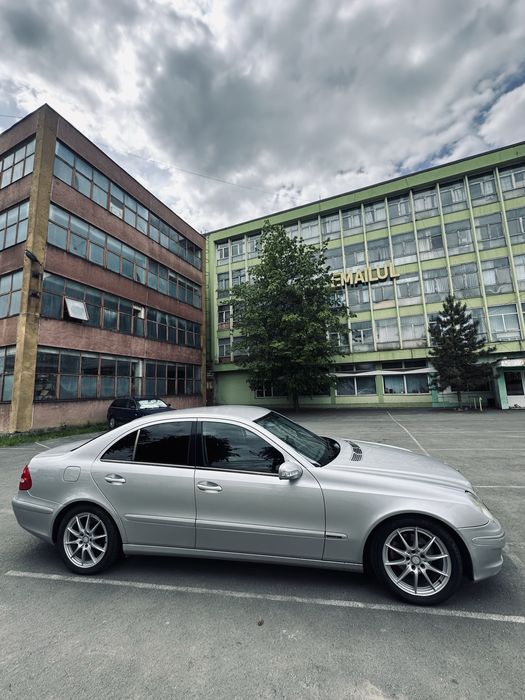 MERCEDES-BENZ E-Class 2005 — imagine 4