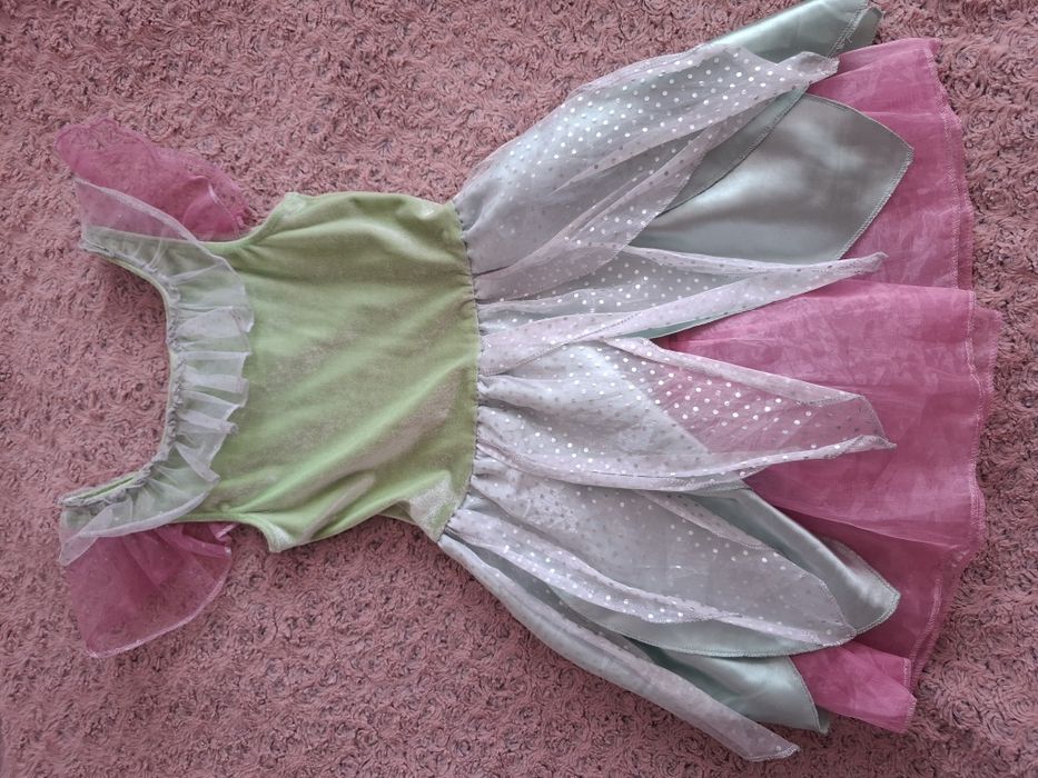 Карнавални рокли на принцеси