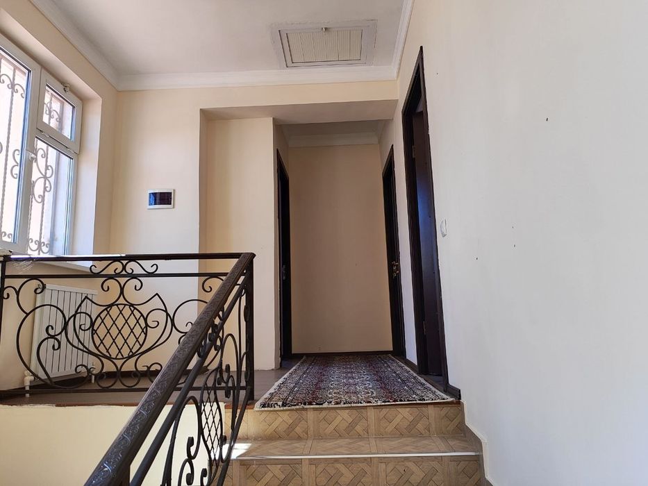 3 honali hovli ijaraga beriladi srochna bez makler