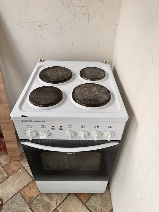 Продам электрическую плиту