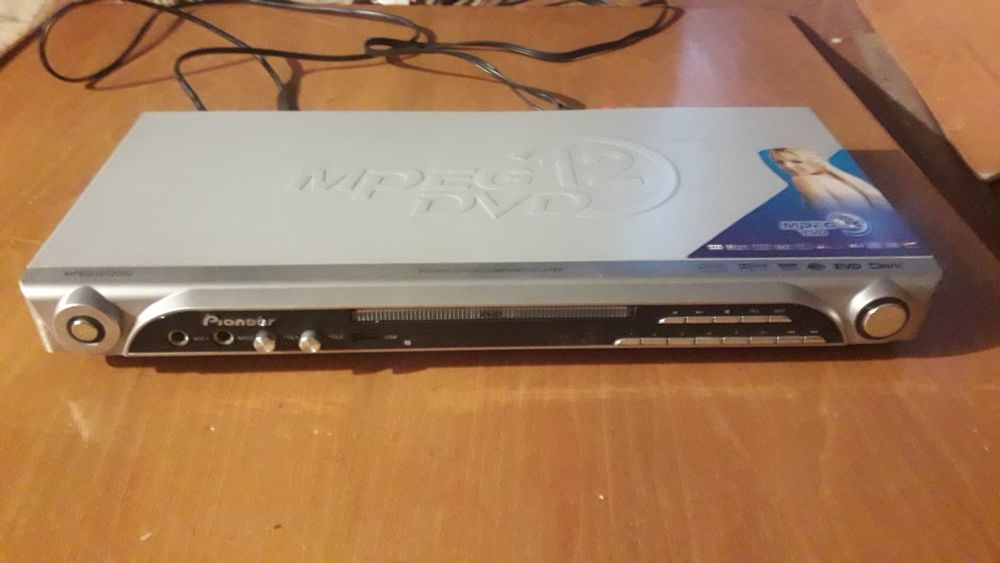 Продам DVD плеер