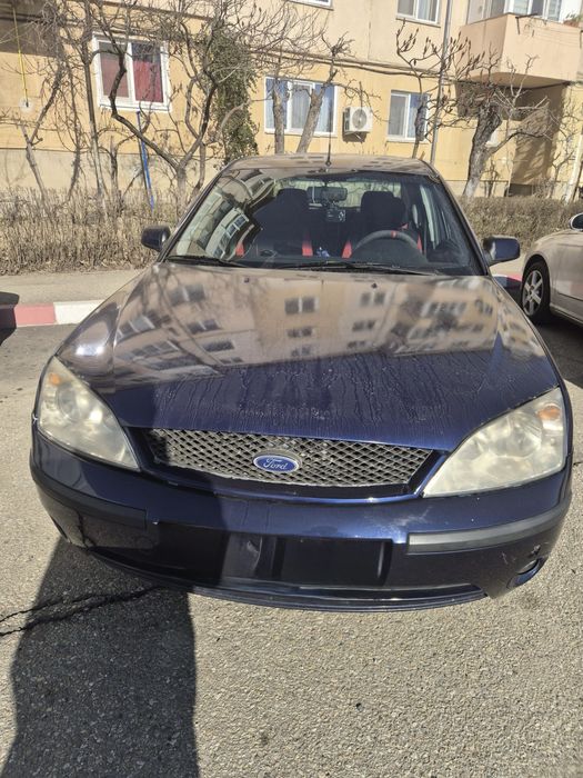 Vând ford mondeo