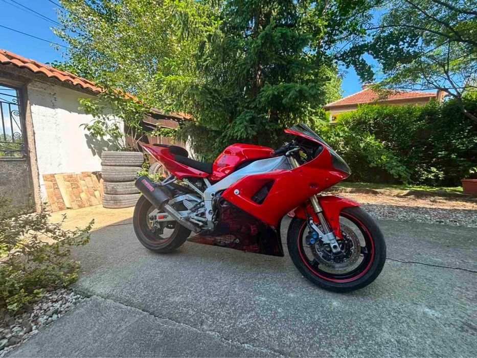 Продавам yamaha r1