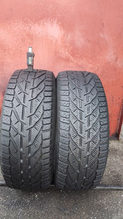 2бр. зимни гуми 205/50/17 Kormoran 
dot21
7.5mm
Много добро състояние