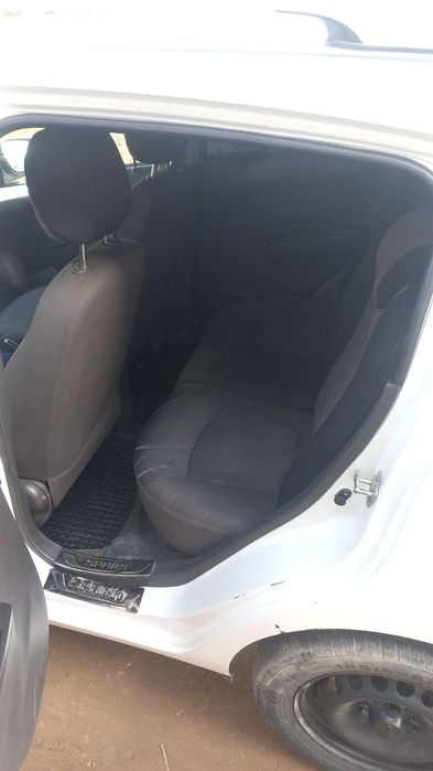 Продается Спарк 2014года 3-позиция есть газ