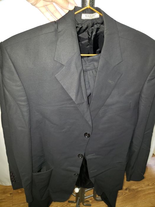 Kastyum shim. Mativiy 46 razmer