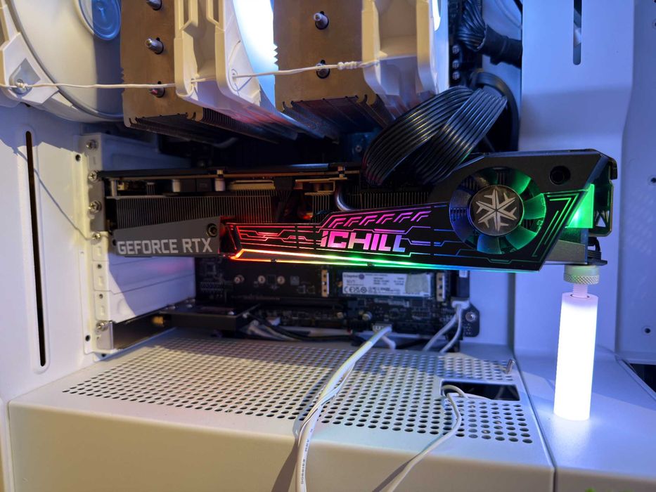 Продавам видео карта INNO3D GEFORCE RTX 3070 ICHILL X4