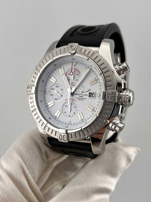 Наручные часы Breitling Super Avenger