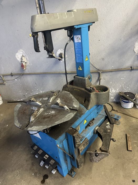 Баланс и Демонтажна машина