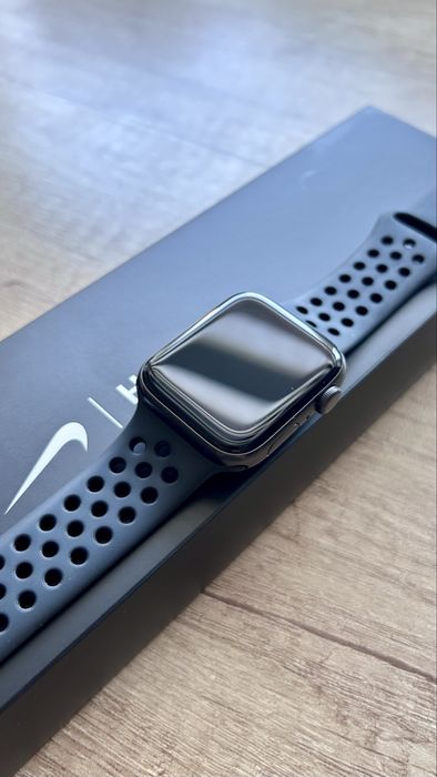 Apple Watch SE (Nike Edition)
