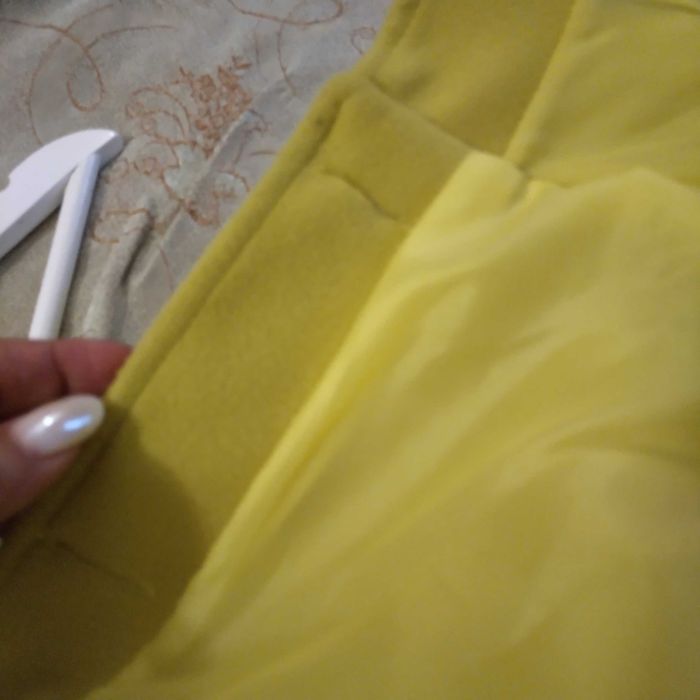 Палто с качулка в цвят лайм