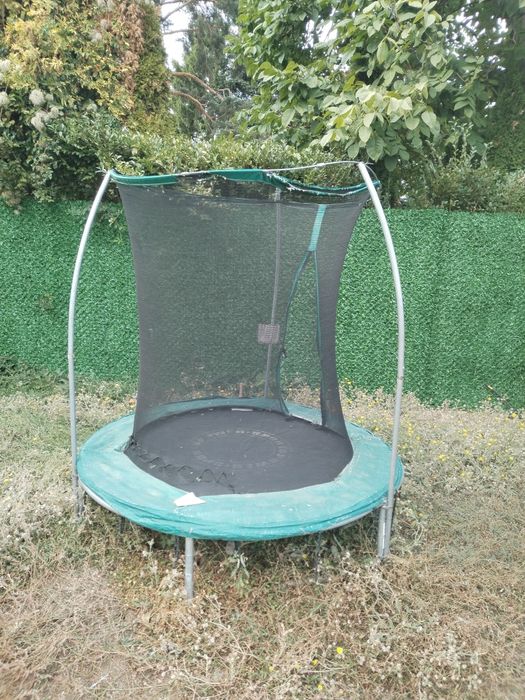 батут за скачане за деца