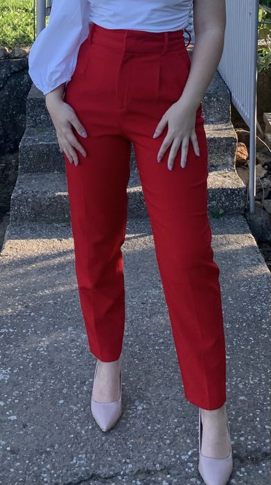 Червен панталон от зара