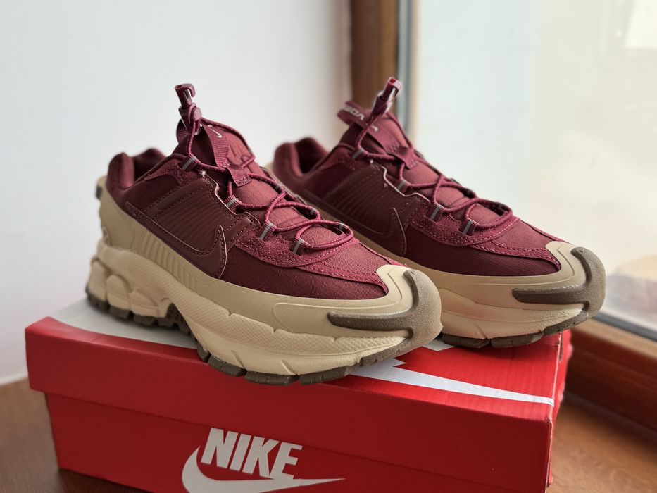 Кроссовки Nike Vomero