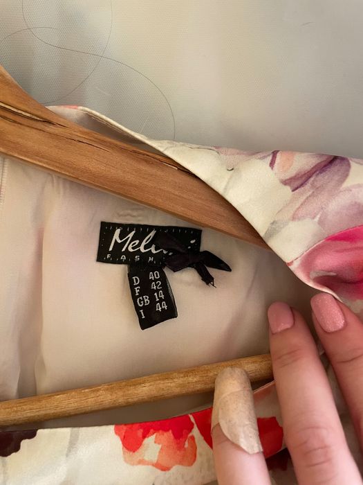 Рокля Mellini с цветя