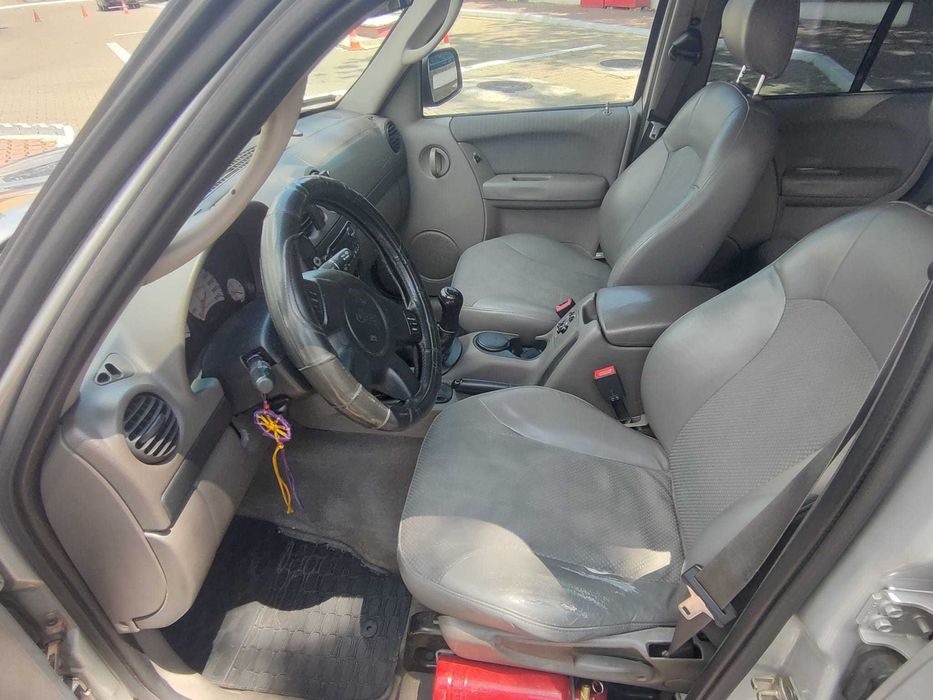 Jeep Cherokee 2.5 CRD (2002) Manual – 4x4
