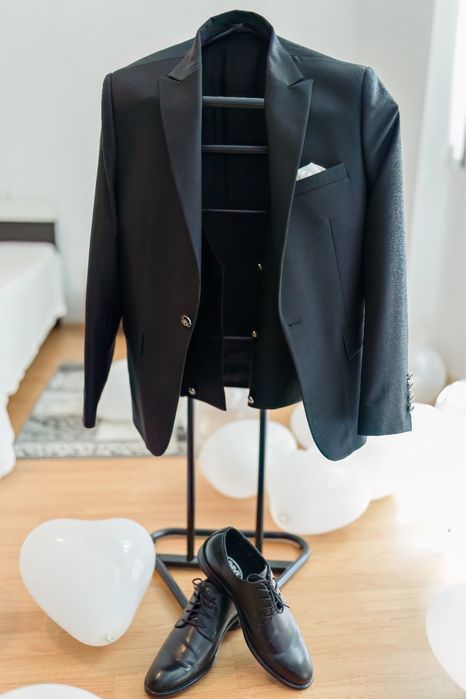 Costum mire impecabil