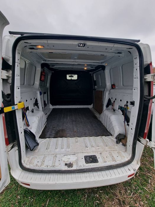 Продавам Ford Transit Custom