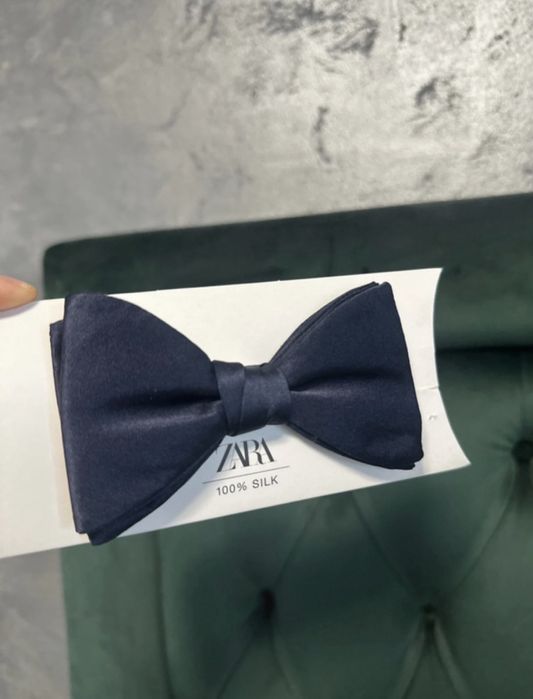 Papion satinat bleumarin din 100% matase Zara