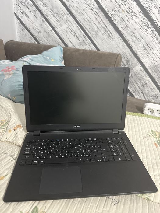 ноут Acer EX2519-P1KB