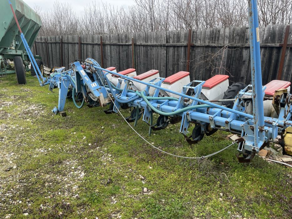 Semanatoare de porumb si floarea-soarelui