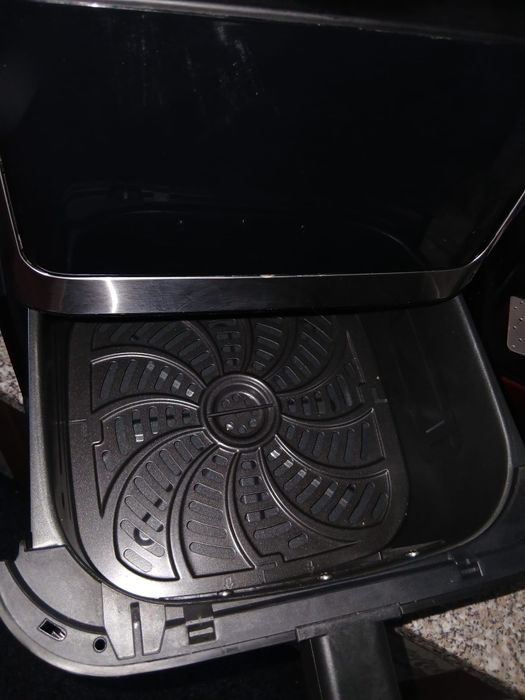 Air Fryer (friteuză cu aer cald)