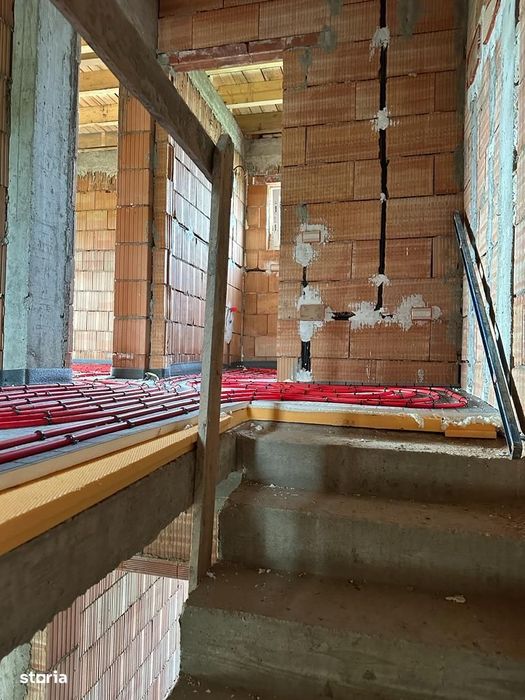 De vanzare Duplex Corusu