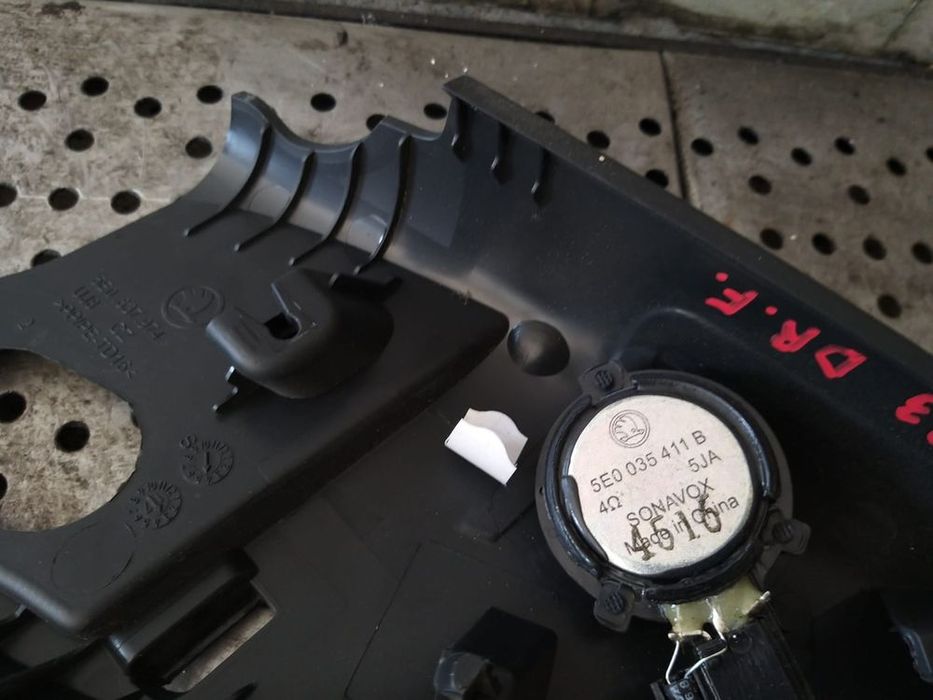 Boxa tweeter dreapta fata skoda octavia 3 5e 5e0035411b