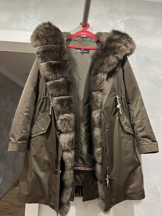 Продам парку зимнюю