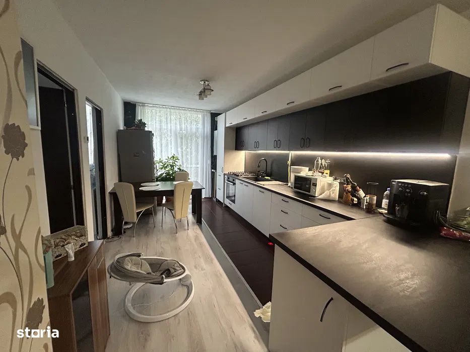 Apartament 3 camere cu parcare inclusa – Strada Tineretului, Florest — fotografia 1