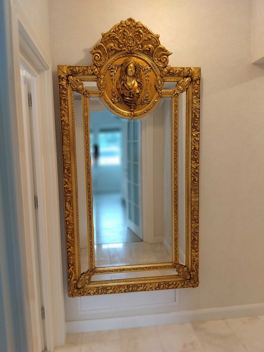 Închiriez apartament cu o cameră în Royal Town Iași