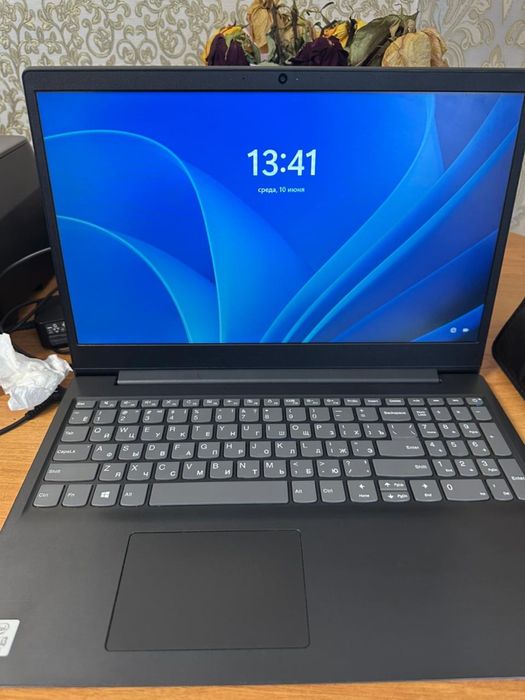 Продам Lenovo v15