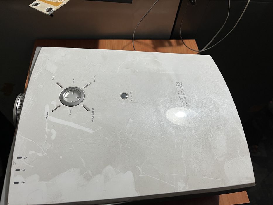 Продам Кинопроектор LG