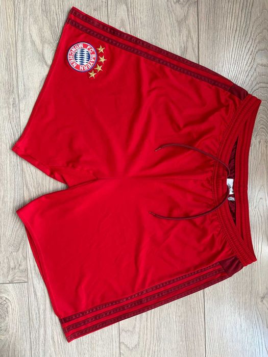 Оригинални  къси панталони   ADIDAS FC BAYERN MUNCHEN