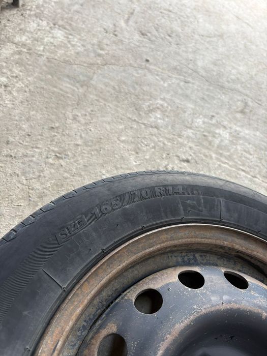 Диски с шинами     .