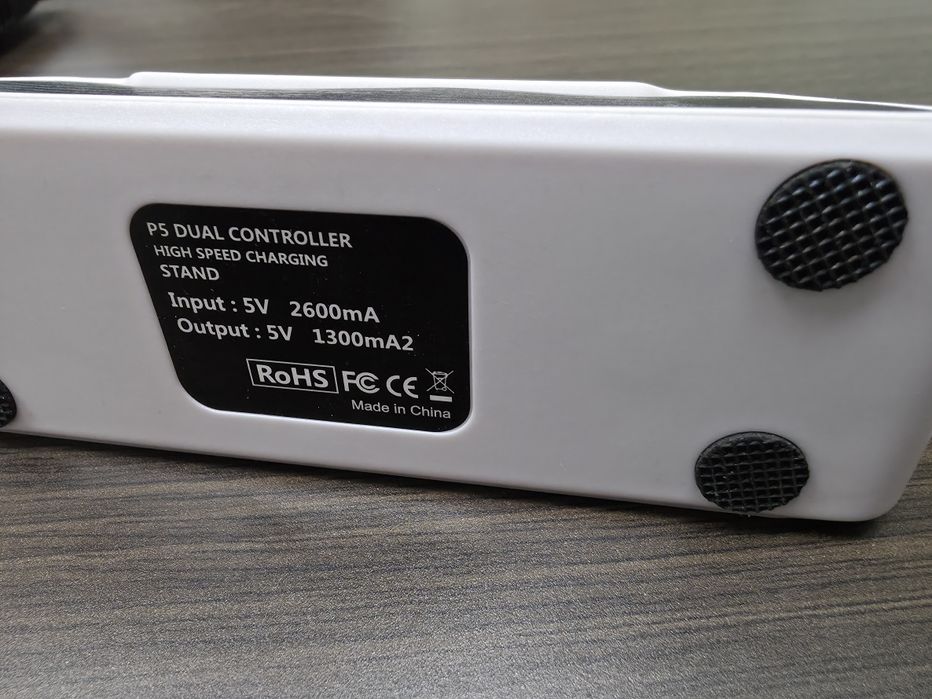 КАТО НОВ PS5 Зарядна станция / PLAYSTATION DUALSENSE CHARGING STATION