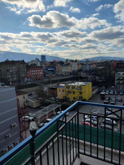 Двустаен, под наем, Център-ЦУМ