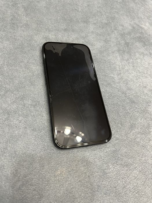 Iphone - 15  память 256 гб.