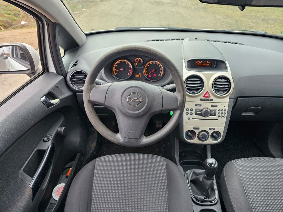 Dezmembrez opel corsa d 2010 e5