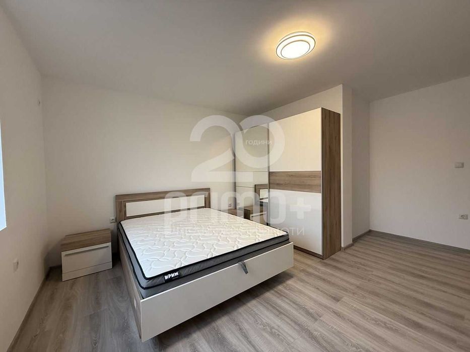 Дава се под наем Тристаен апартамент в Велико Търново, Колю Фичето - 90 кв.м за 459 € - Снимка #4