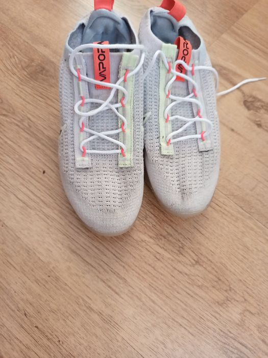 Оригинални маратонки