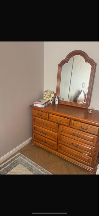 Продаю спальный гарнитур