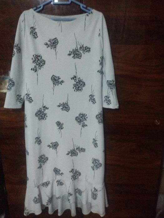 Продам платье новое