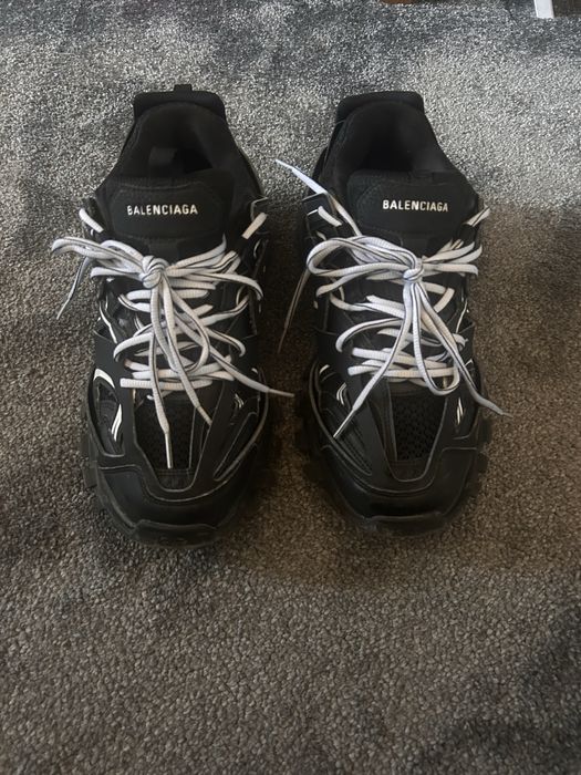 Balenciaga track