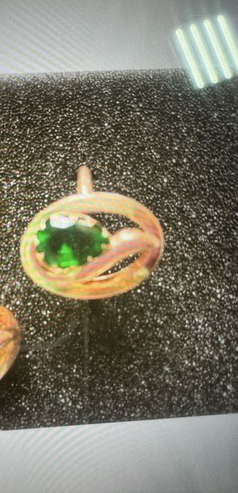 Кольца продается 585