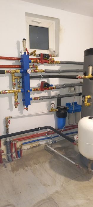 Instalator, instalații sanitare și termice