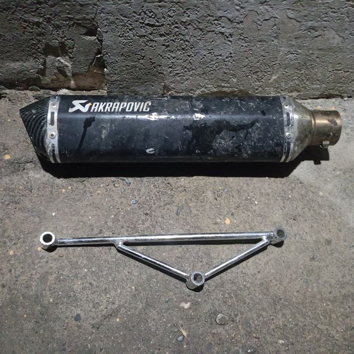 Продам AKRAPOVIC  ездил катались год