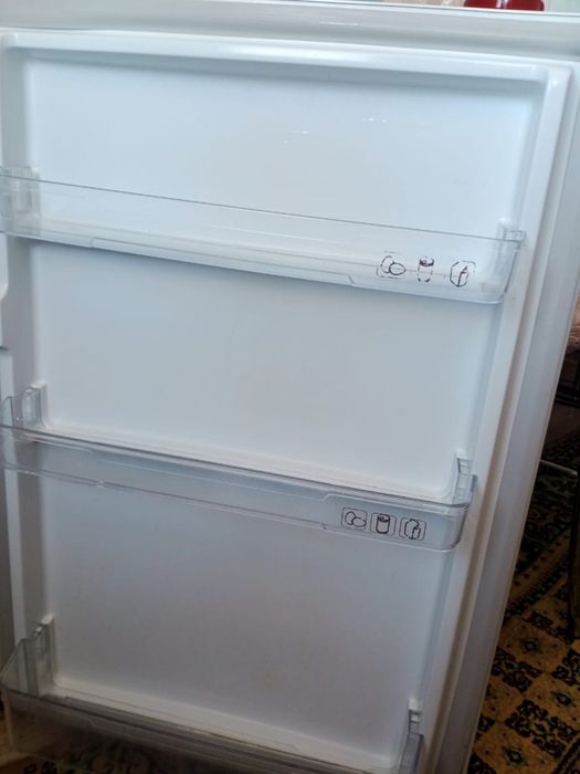 Холодильник Artel HS-137 RN белый