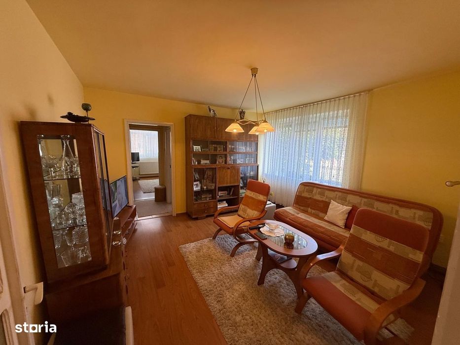 Apartament 2 camere, cu imbunatatiri, parter, mobilat — fotografia 1